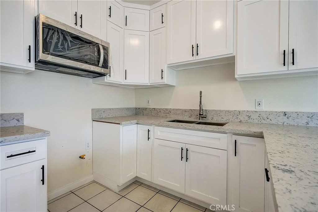 6317 S San Pedro Street