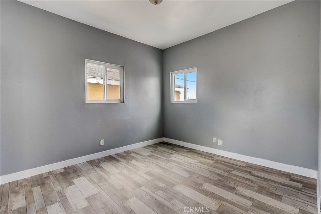 6317 S San Pedro Street