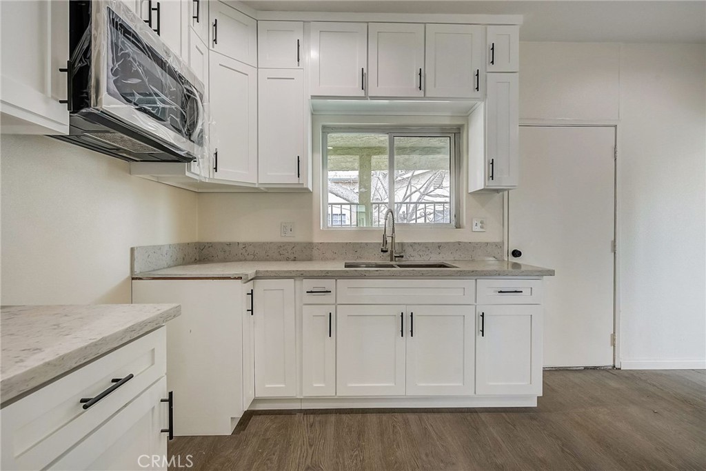 6317 S San Pedro Street