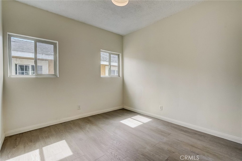 6317 S San Pedro Street