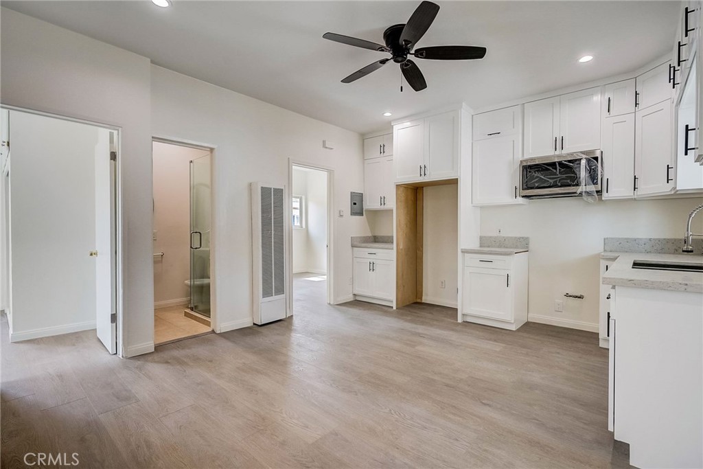 6317 S San Pedro Street