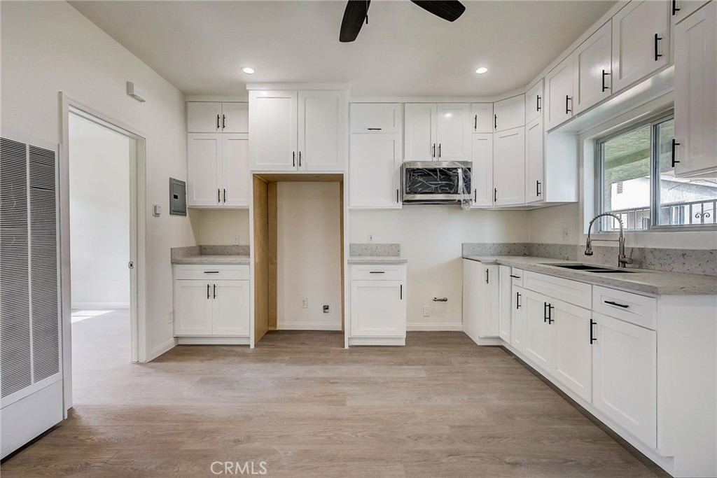 6317 S San Pedro Street