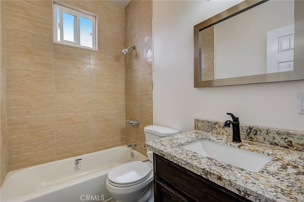 6317 S San Pedro Street