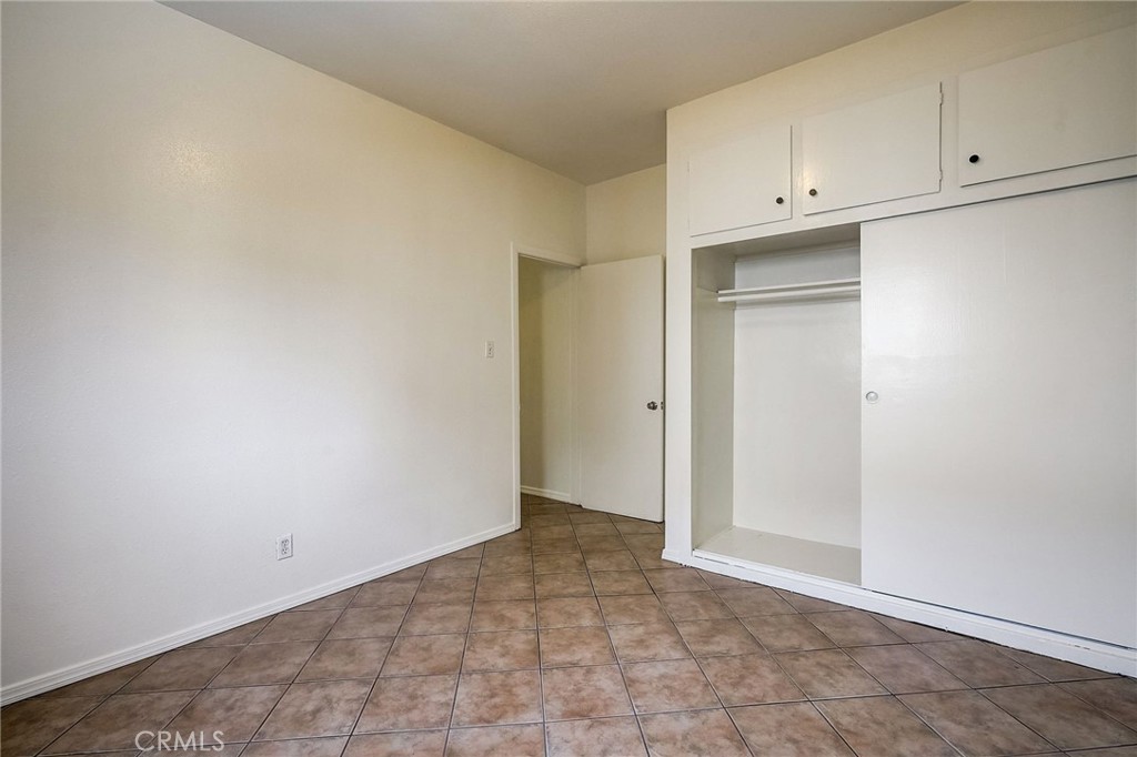 6317 S San Pedro Street