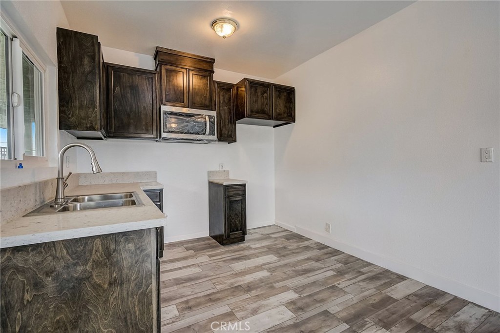 6317 S San Pedro Street