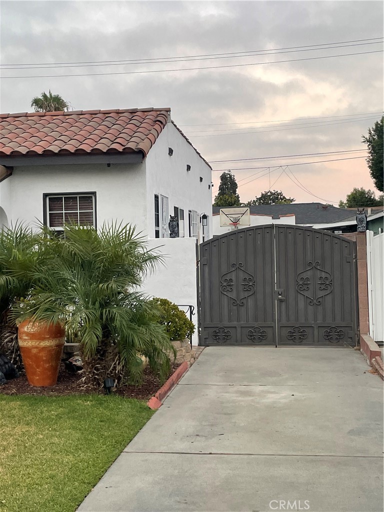 10430 San Jose Avenue