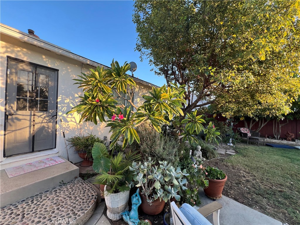 4257 Pixie Avenue