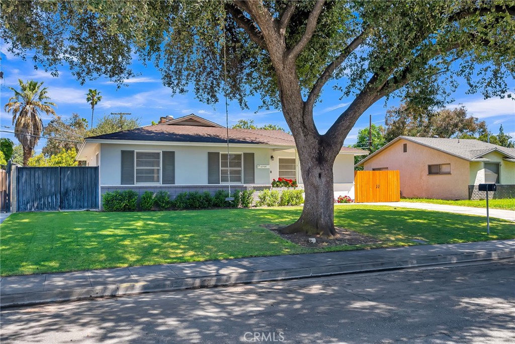 6900 Malibu Drive