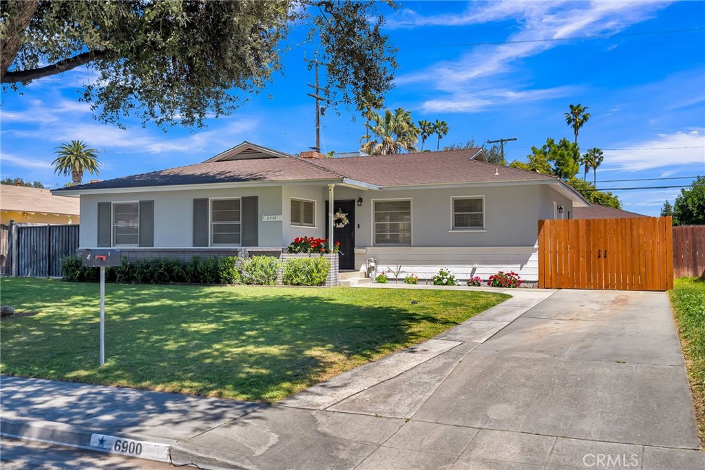 6900 Malibu Drive