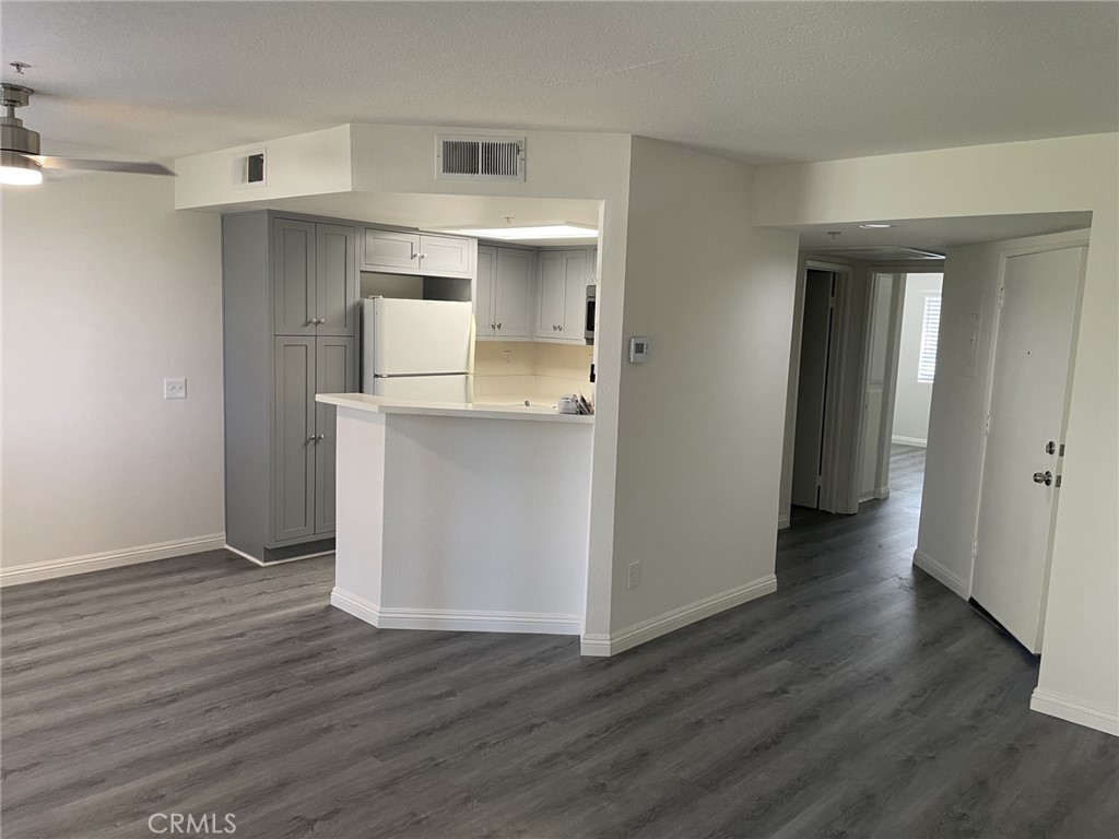 2620 Avenida Del Vista A102