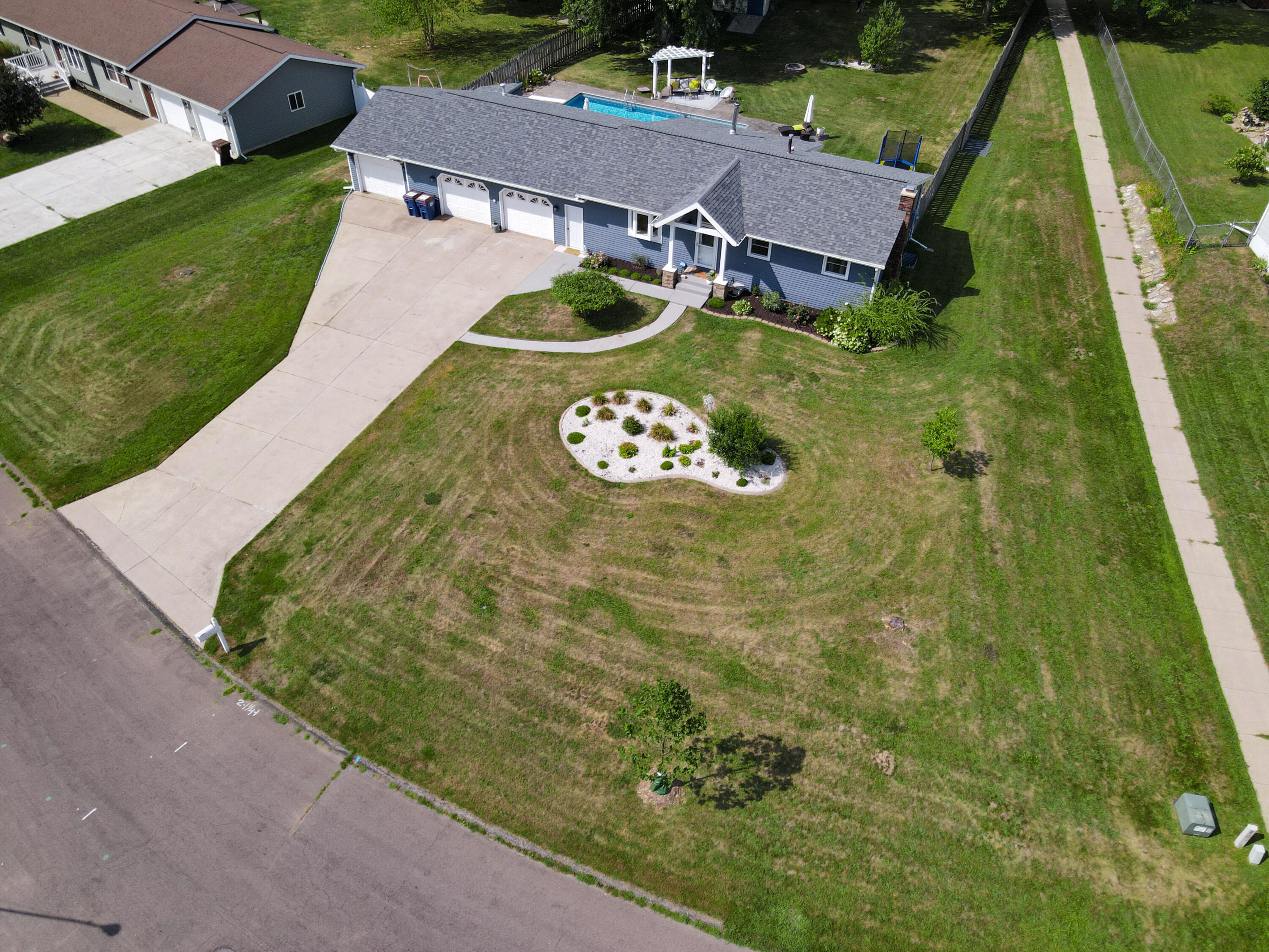2125 Craig Ln W