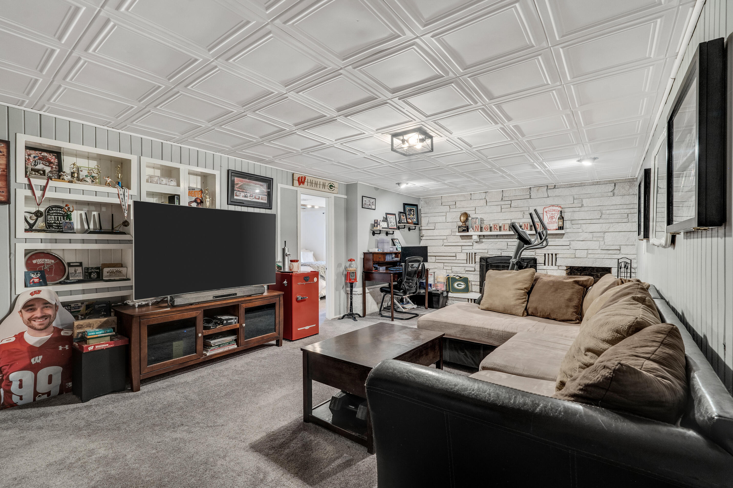 2125 Craig Ln W