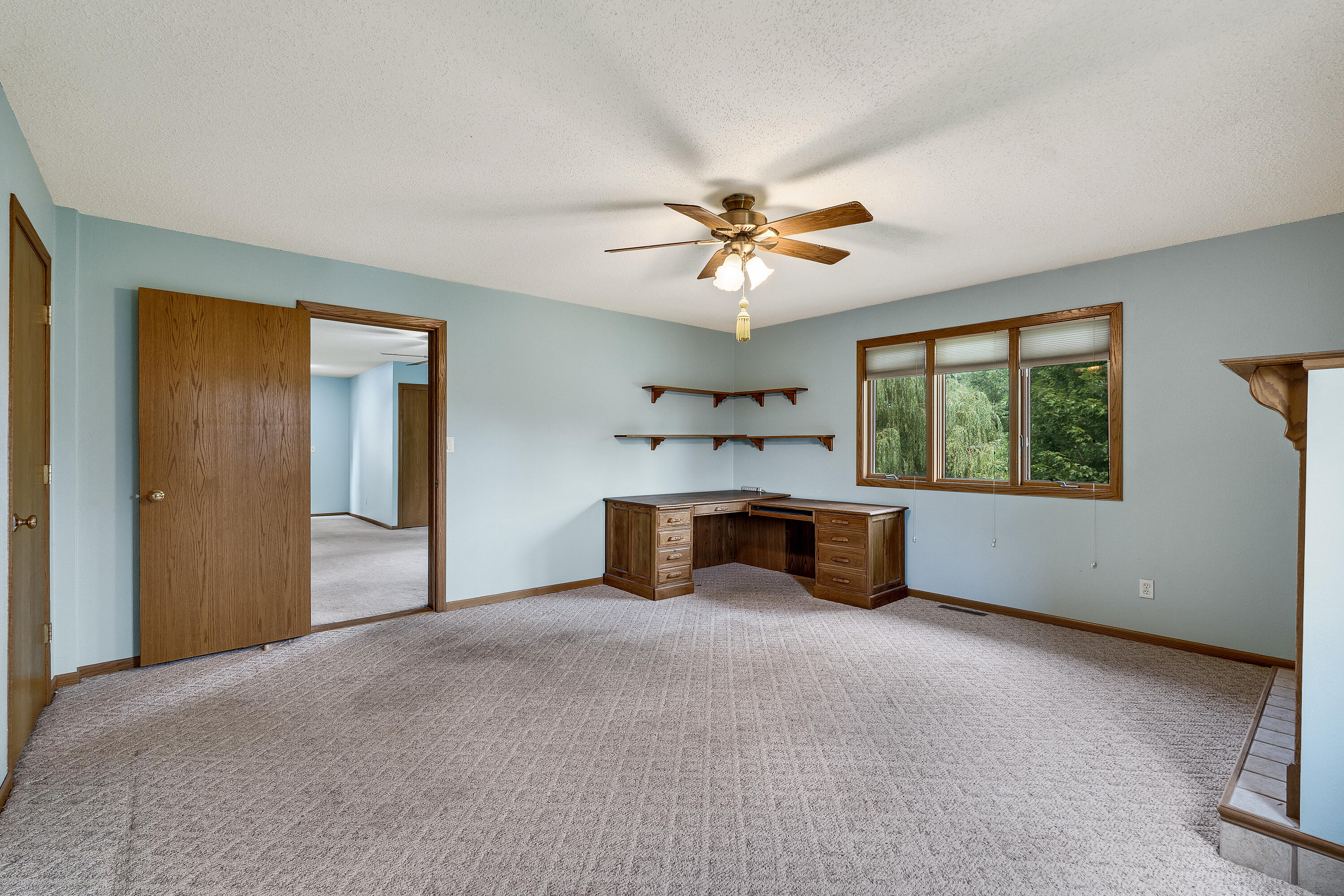 715 Lee Dr