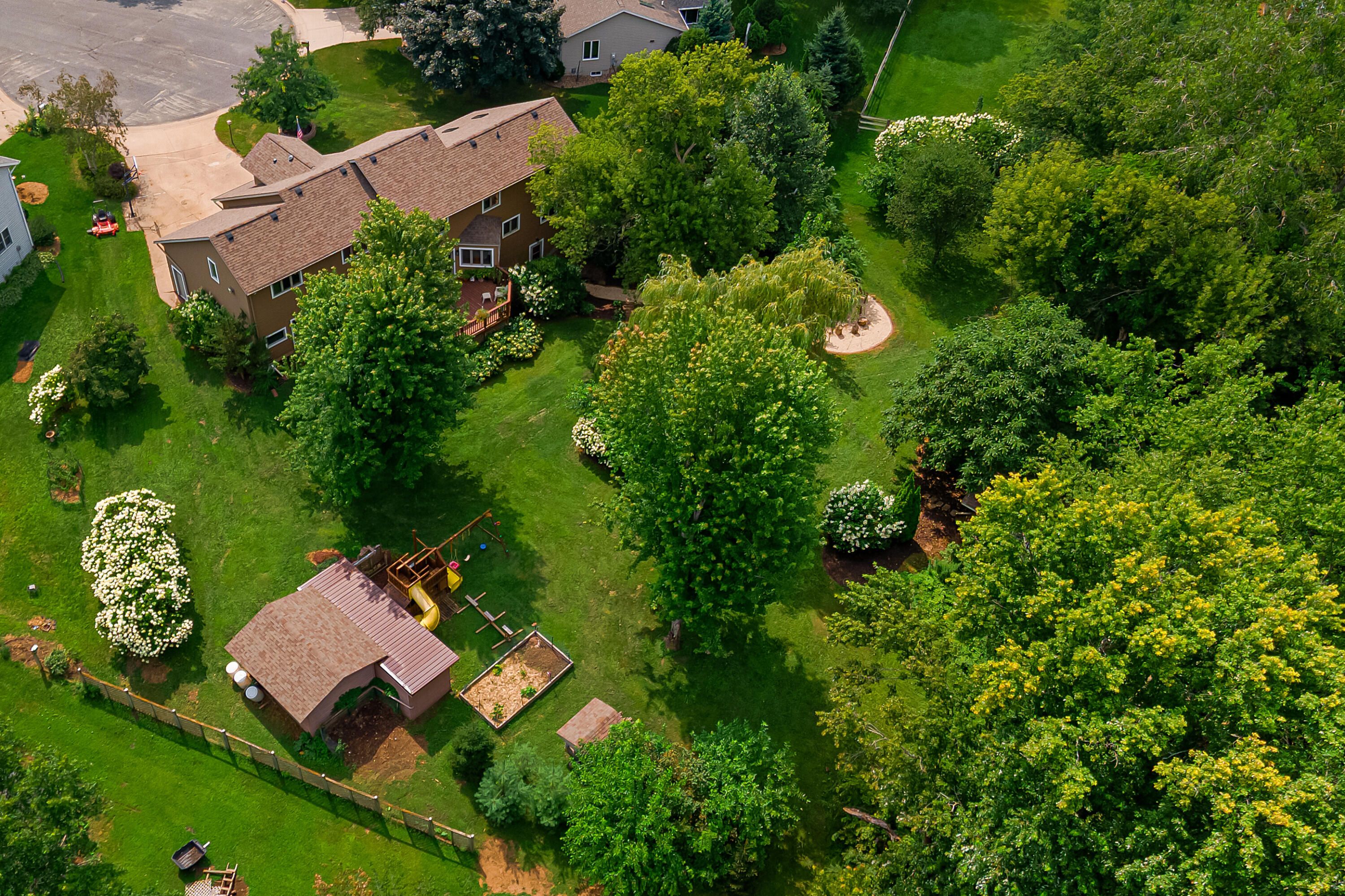 715 Lee Dr