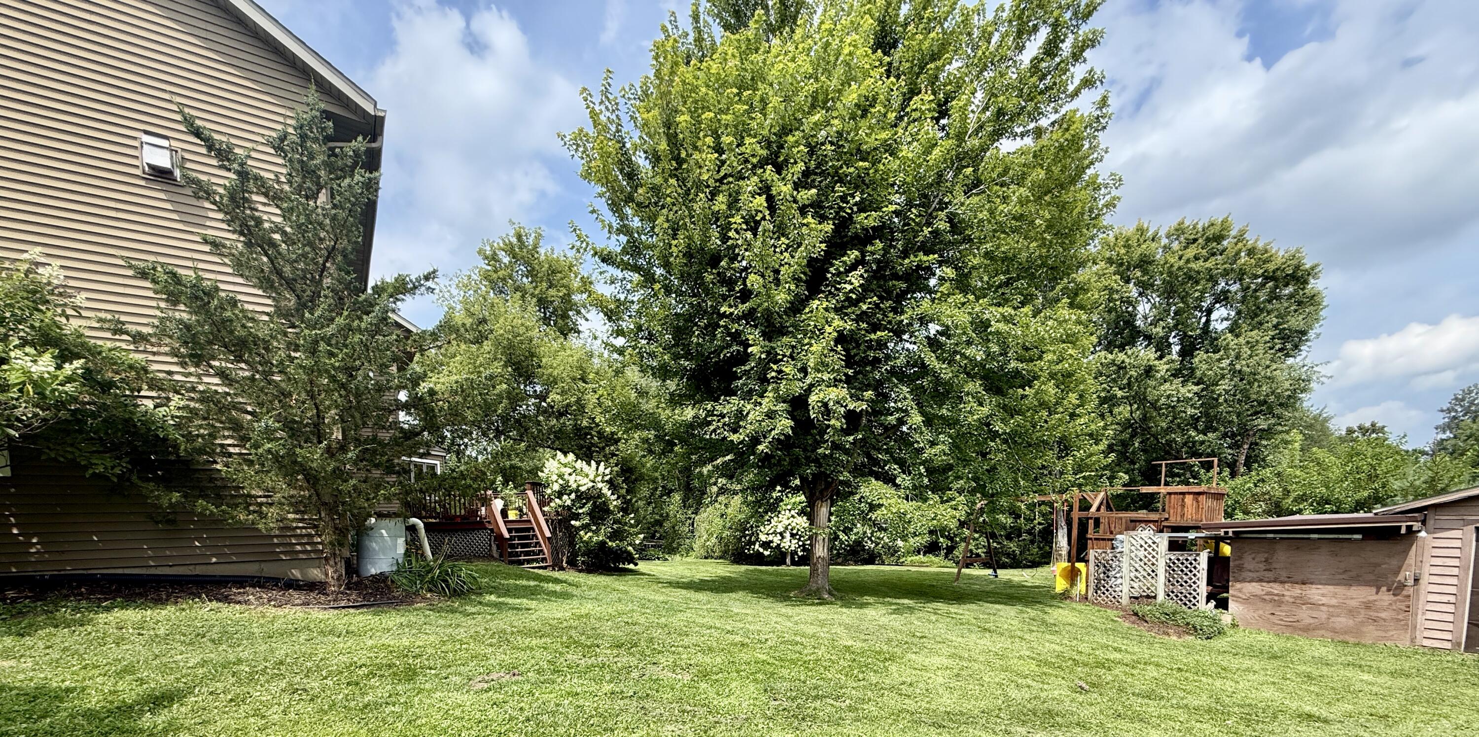 715 Lee Dr