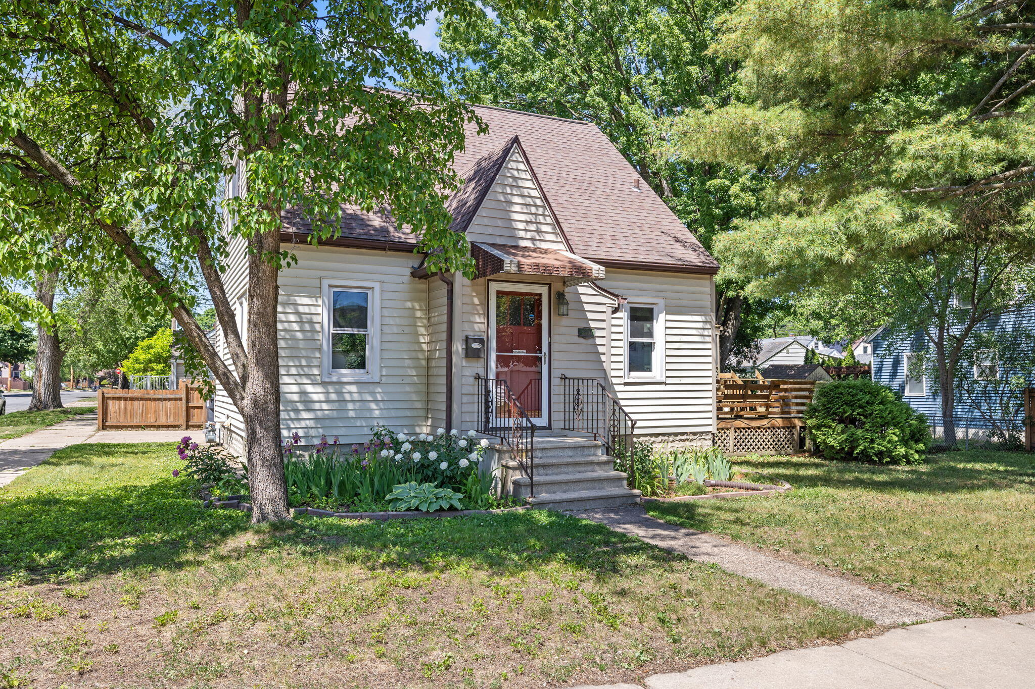 2101 Mississippi St