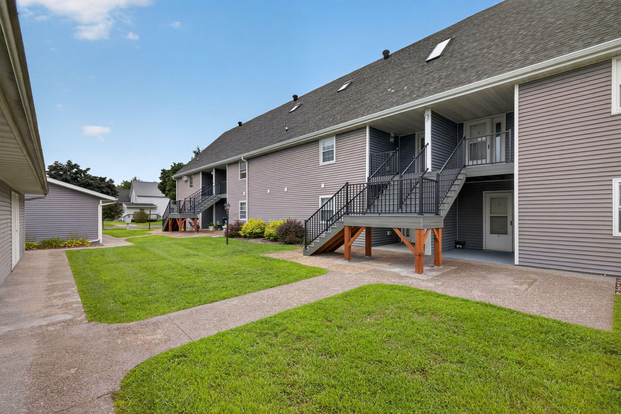 1400 Redfield St, 6