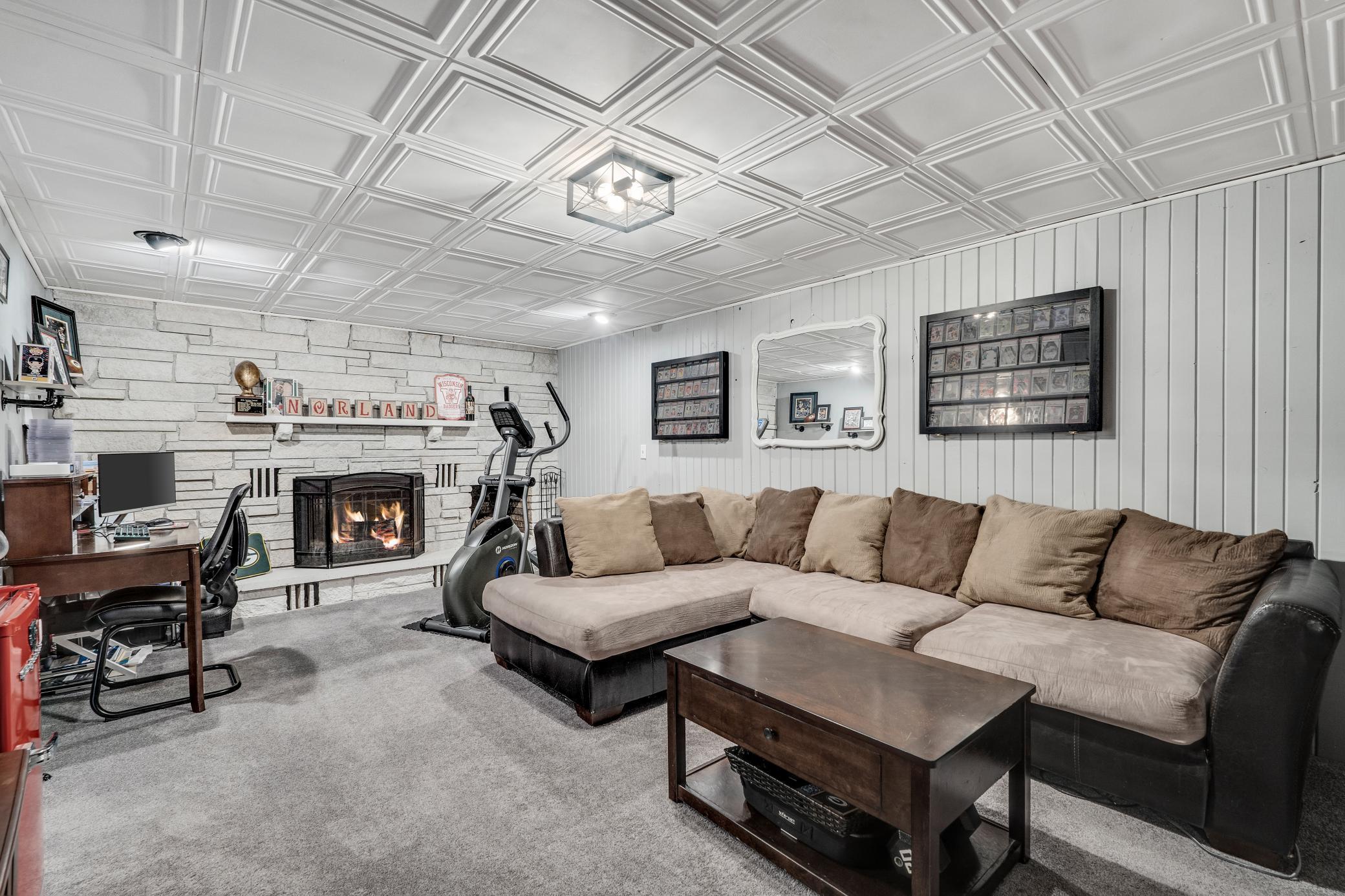 2125 Craig Lane W