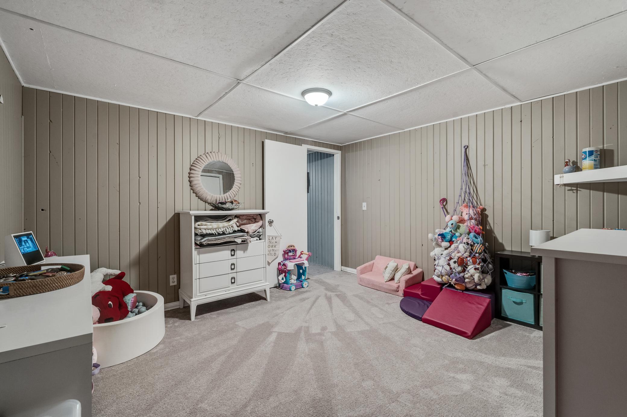 2125 Craig Lane W