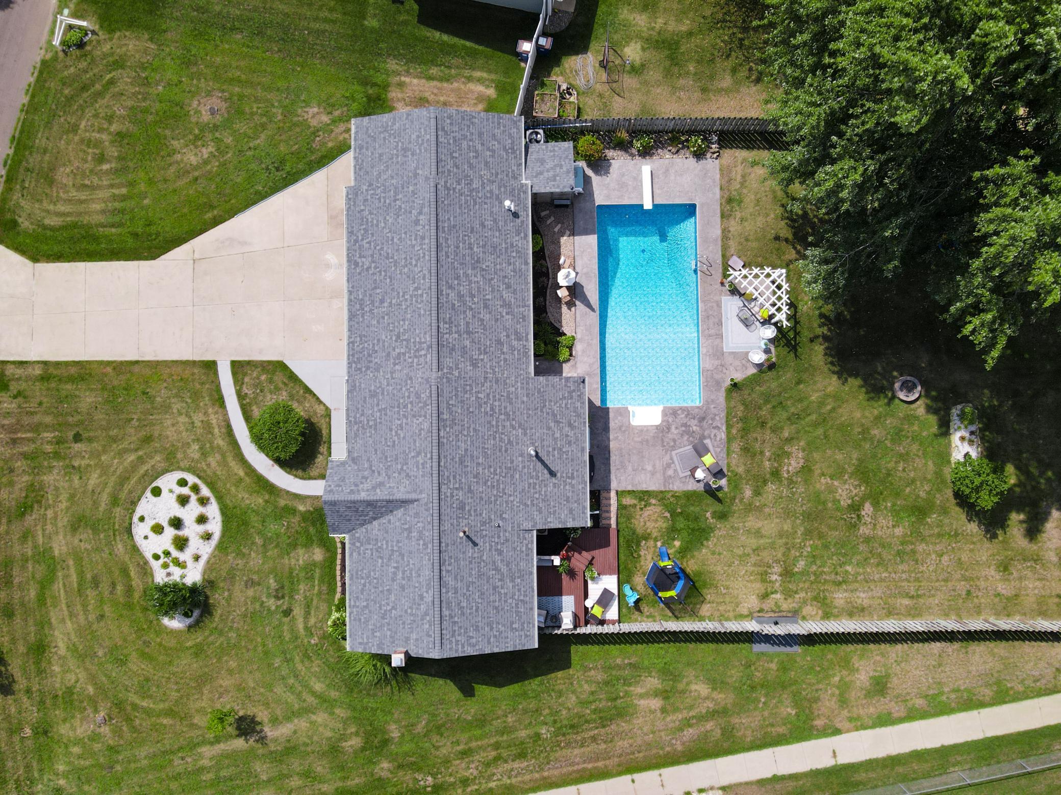 2125 Craig Lane W
