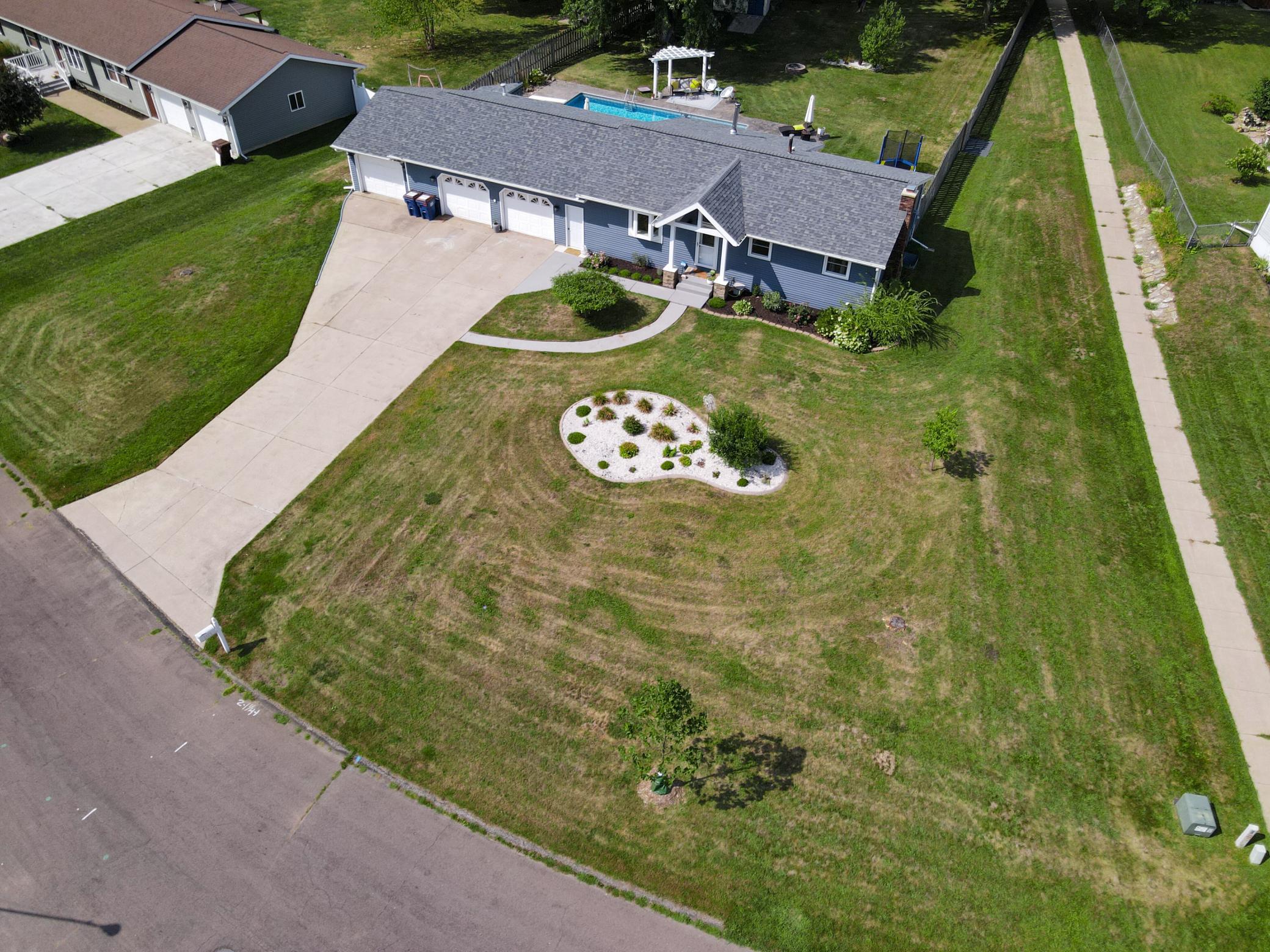 2125 Craig Lane W