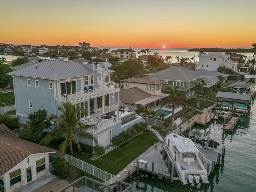 192 TAHITI CIRCLE