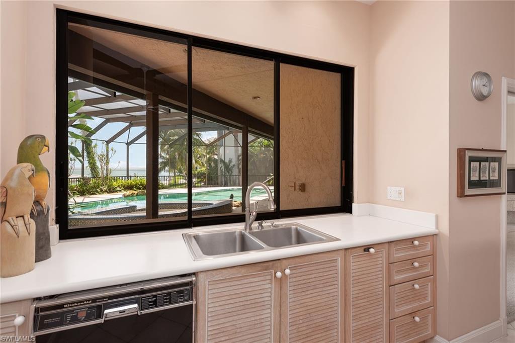 1535 Caxambas CT