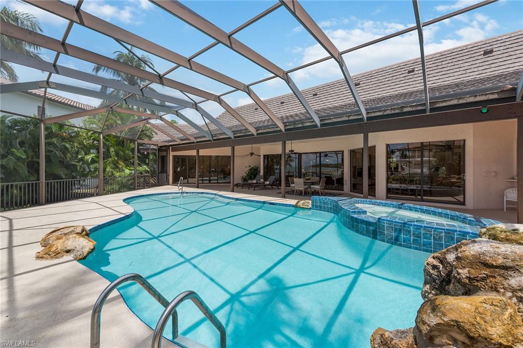 1535 Caxambas CT