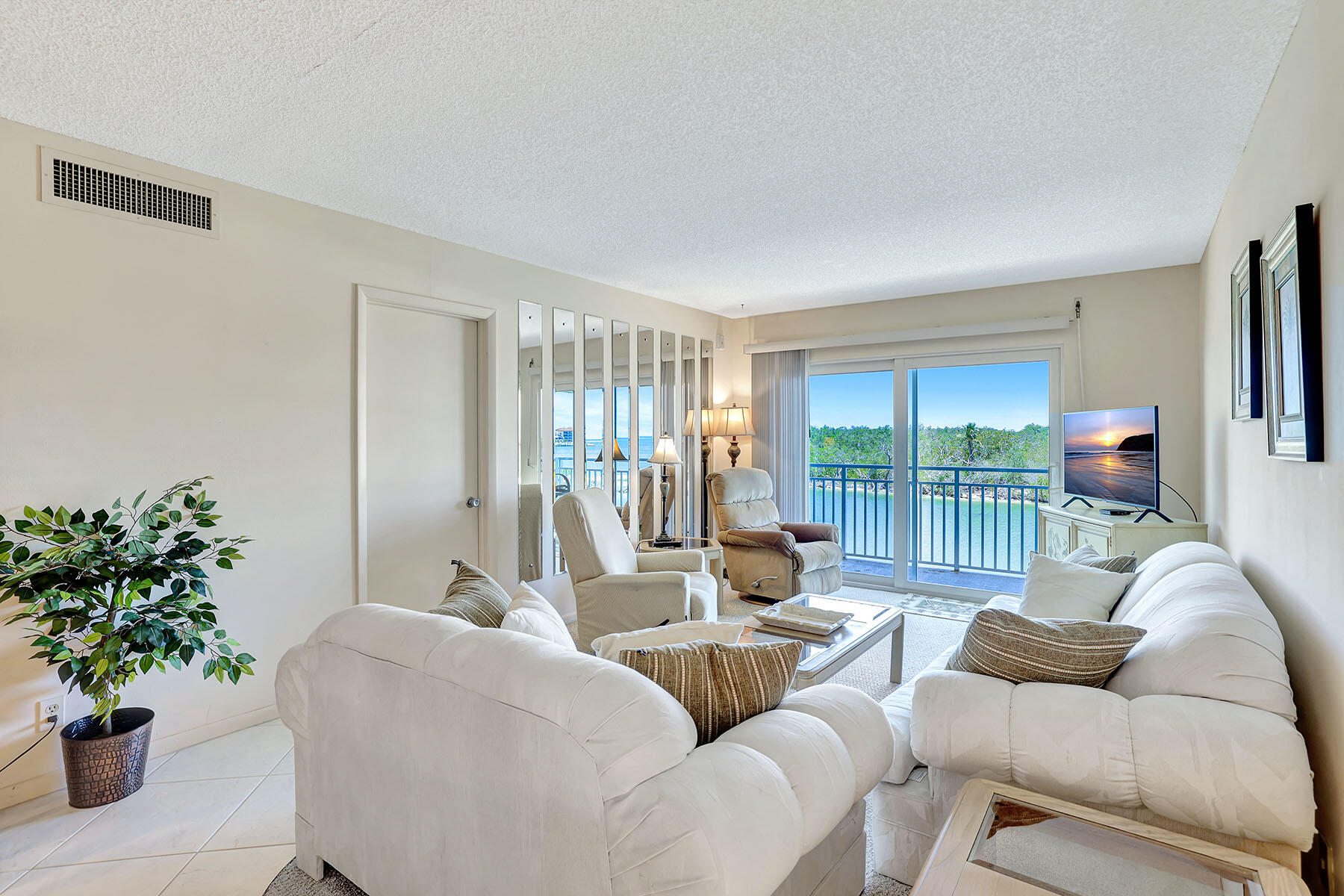 1206 EDINGTON PLACE, D-304