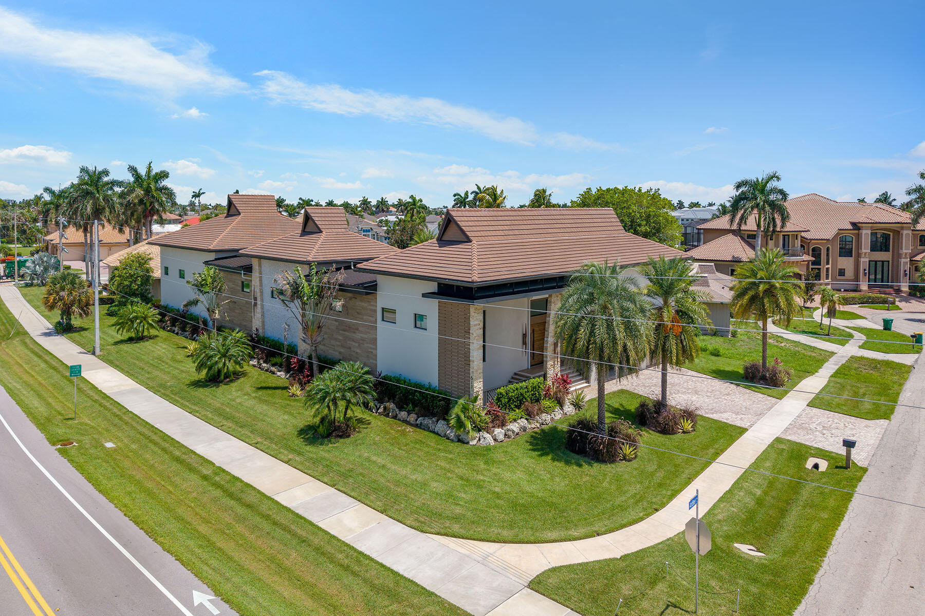 517 N BARFIELD DRIVE