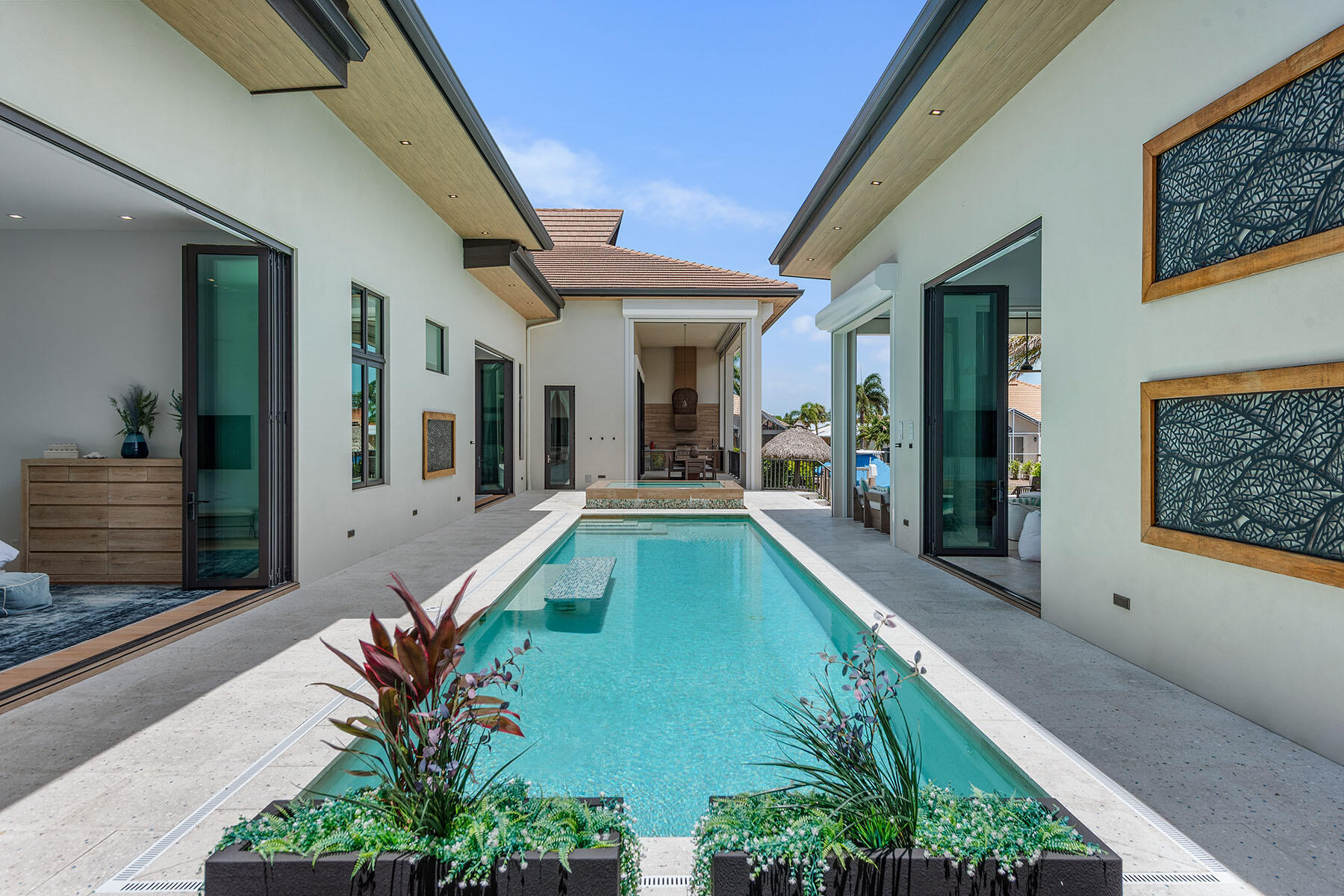 517 N BARFIELD DRIVE