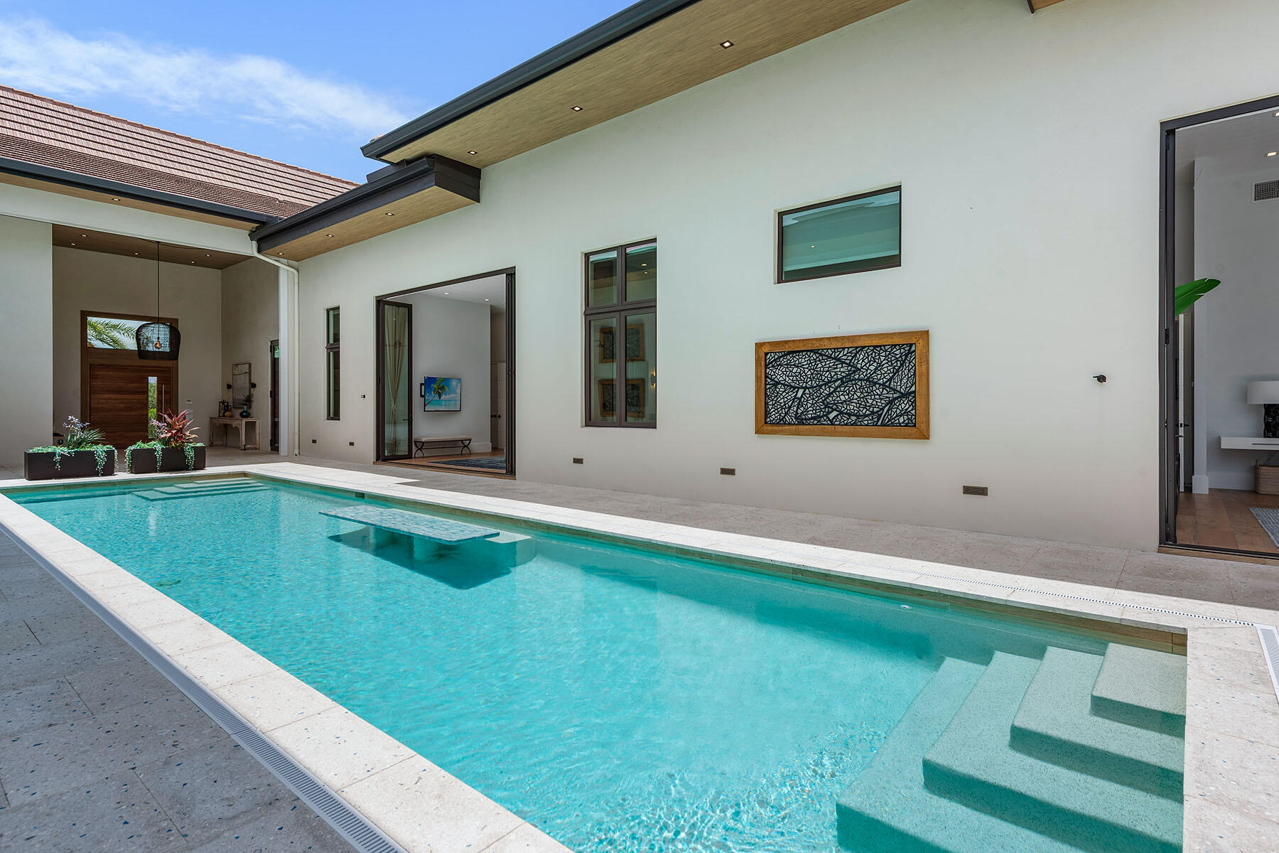 517 N BARFIELD DRIVE