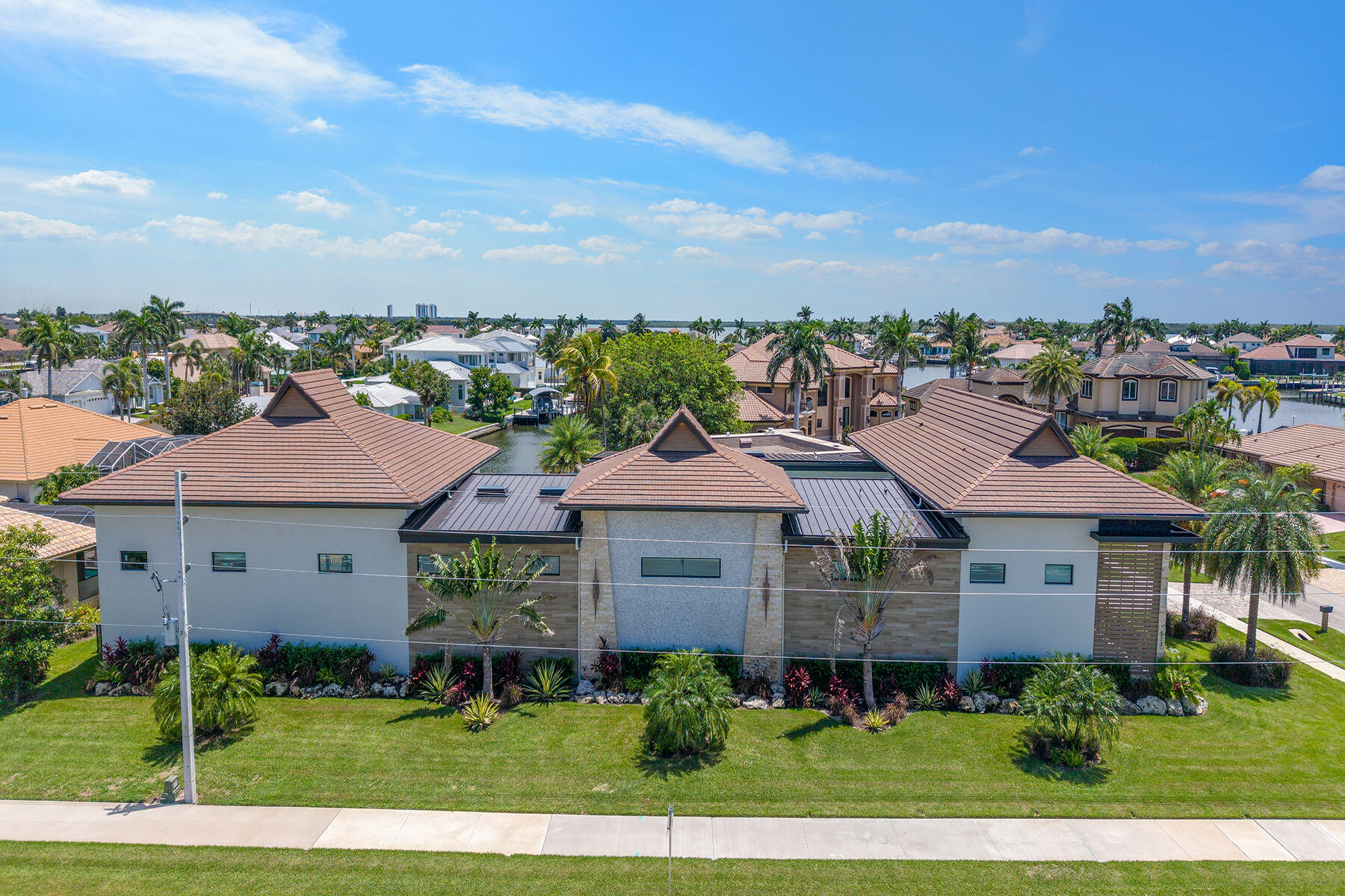 517 N BARFIELD DRIVE