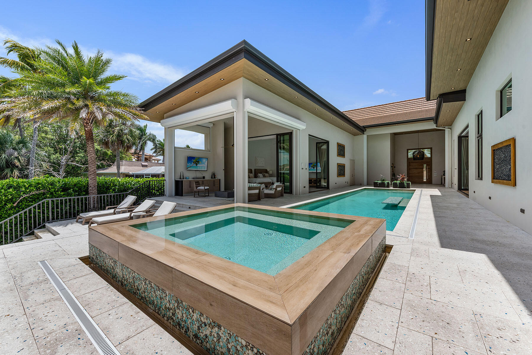 517 N BARFIELD DRIVE