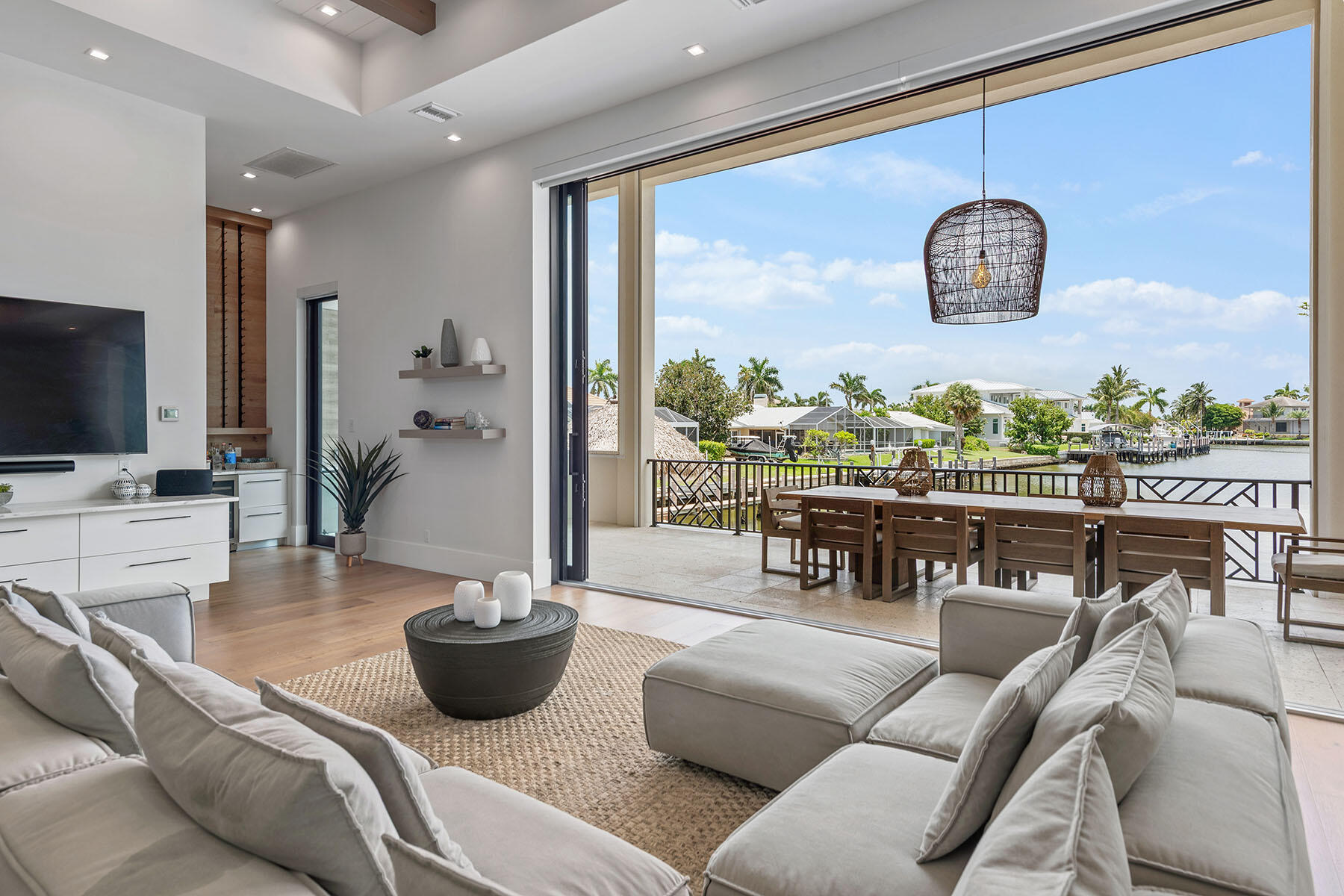 517 N BARFIELD DRIVE