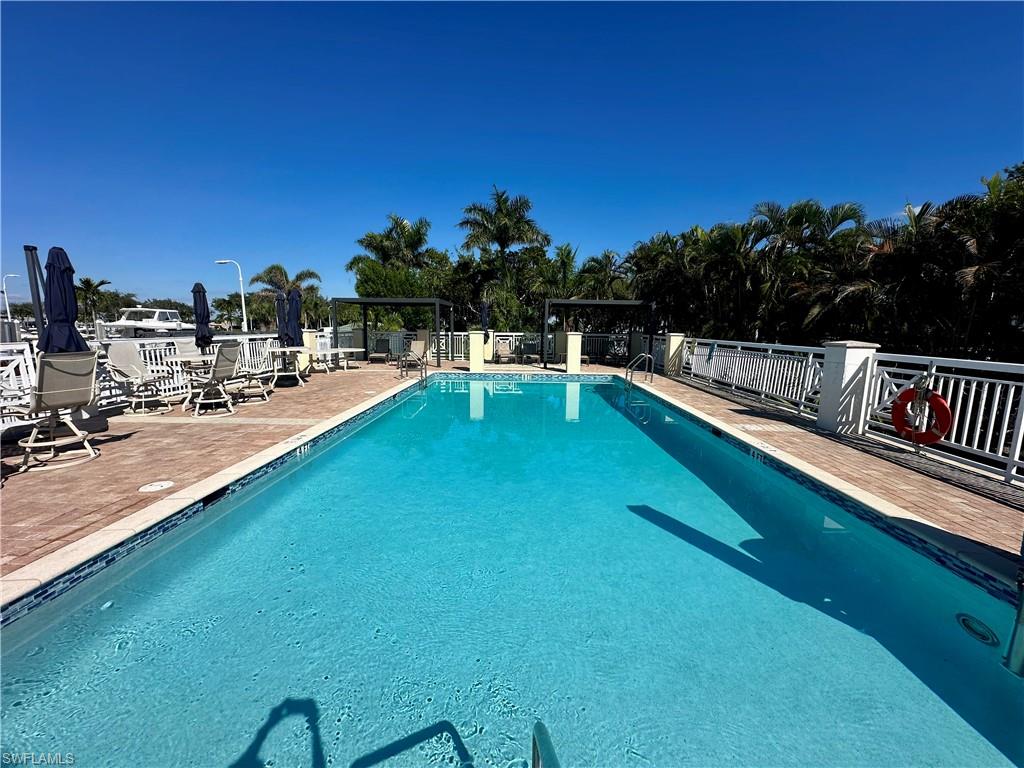 1402 Collier BLVD