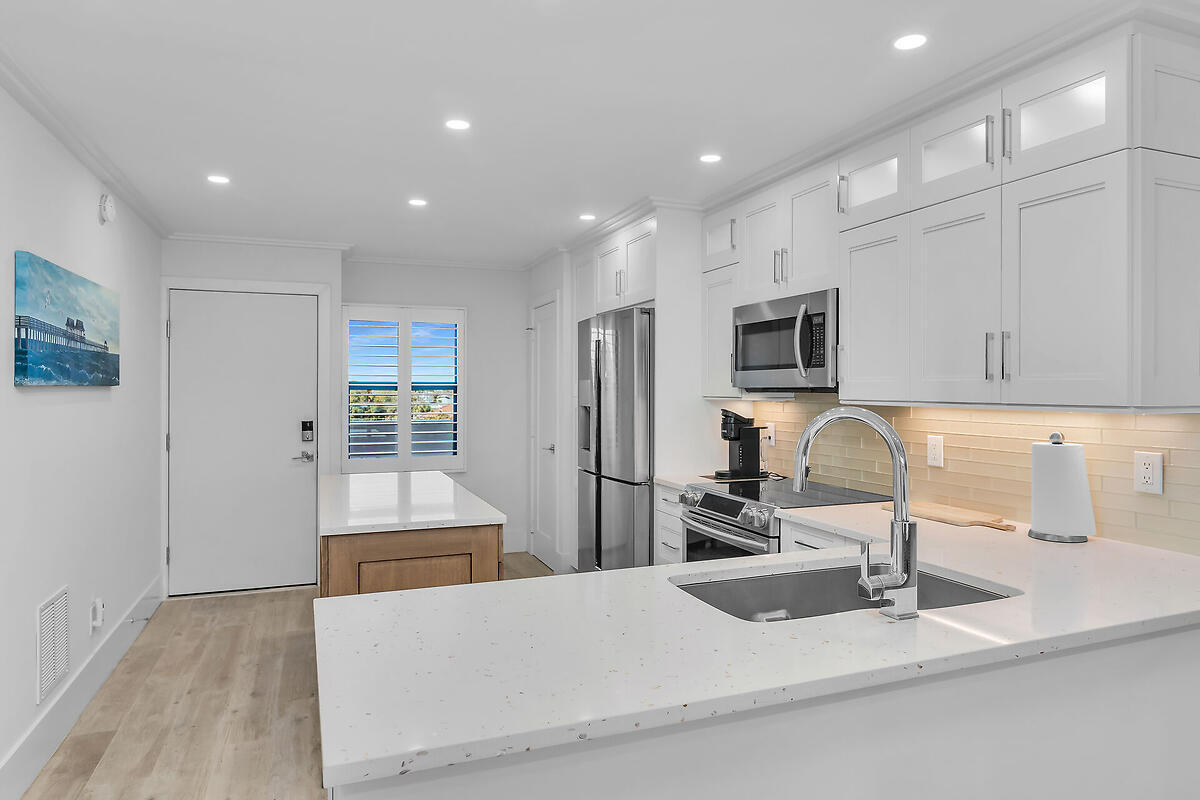 1085 BALD EAGLE DRIVE, E502
