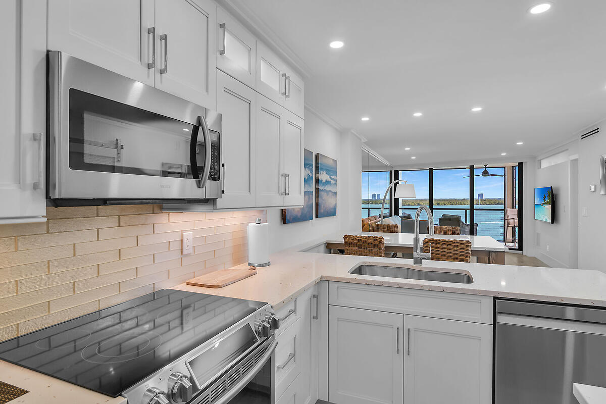 1085 BALD EAGLE DRIVE, E502