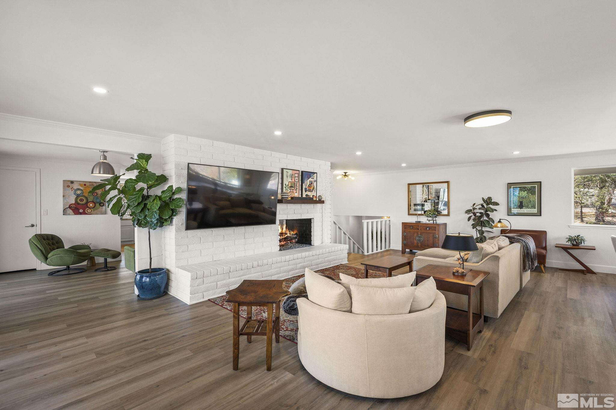 2800 Monterey Drive