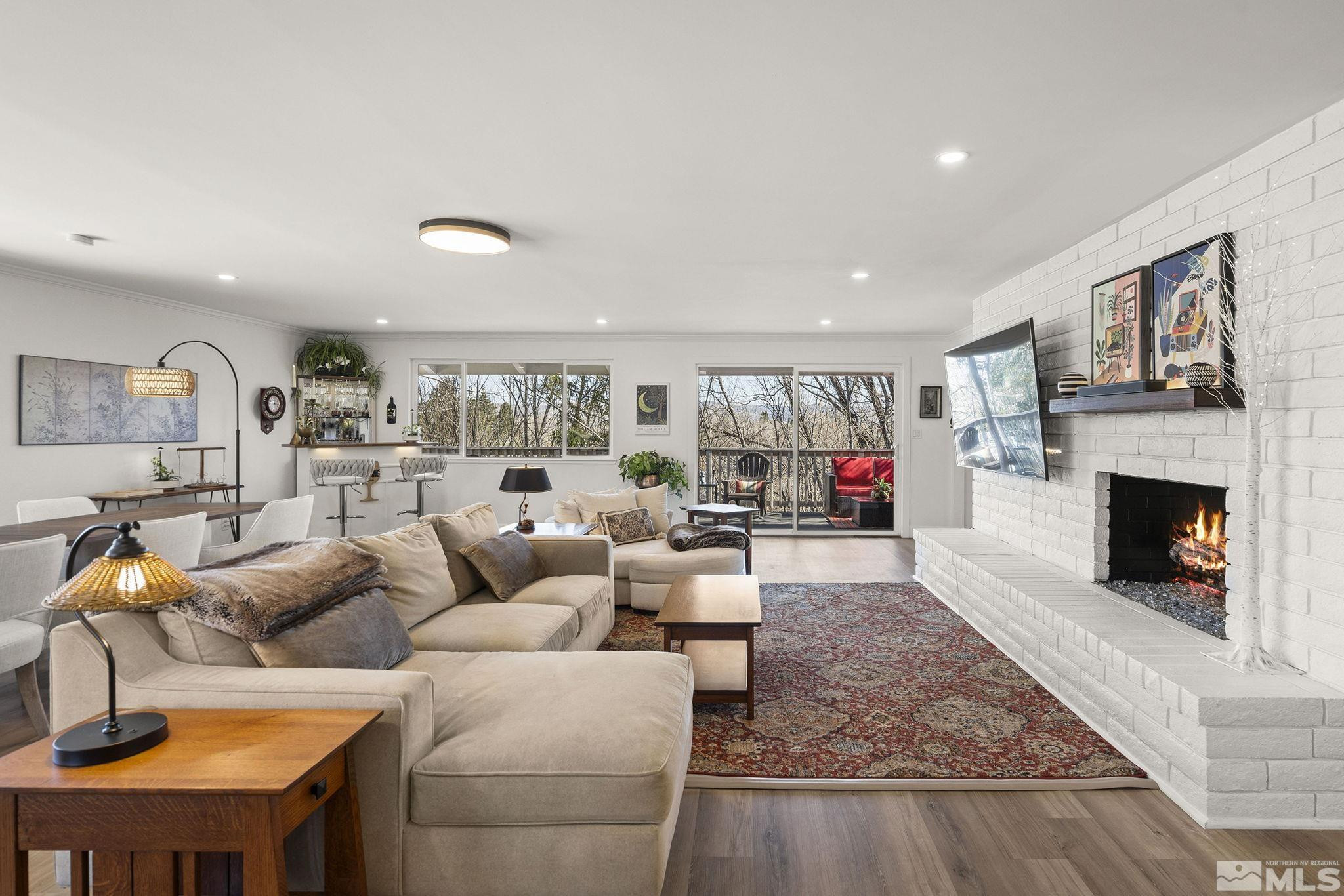 2800 Monterey Drive