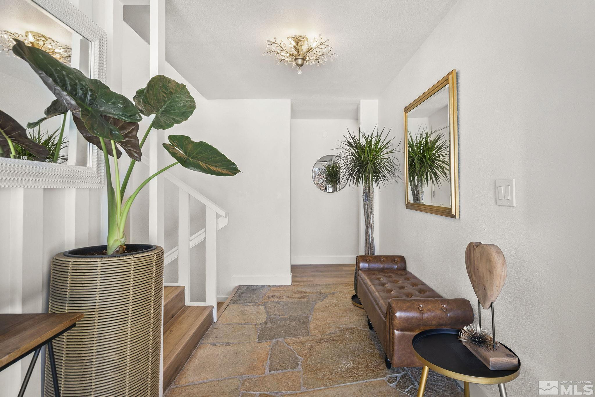 2800 Monterey Drive