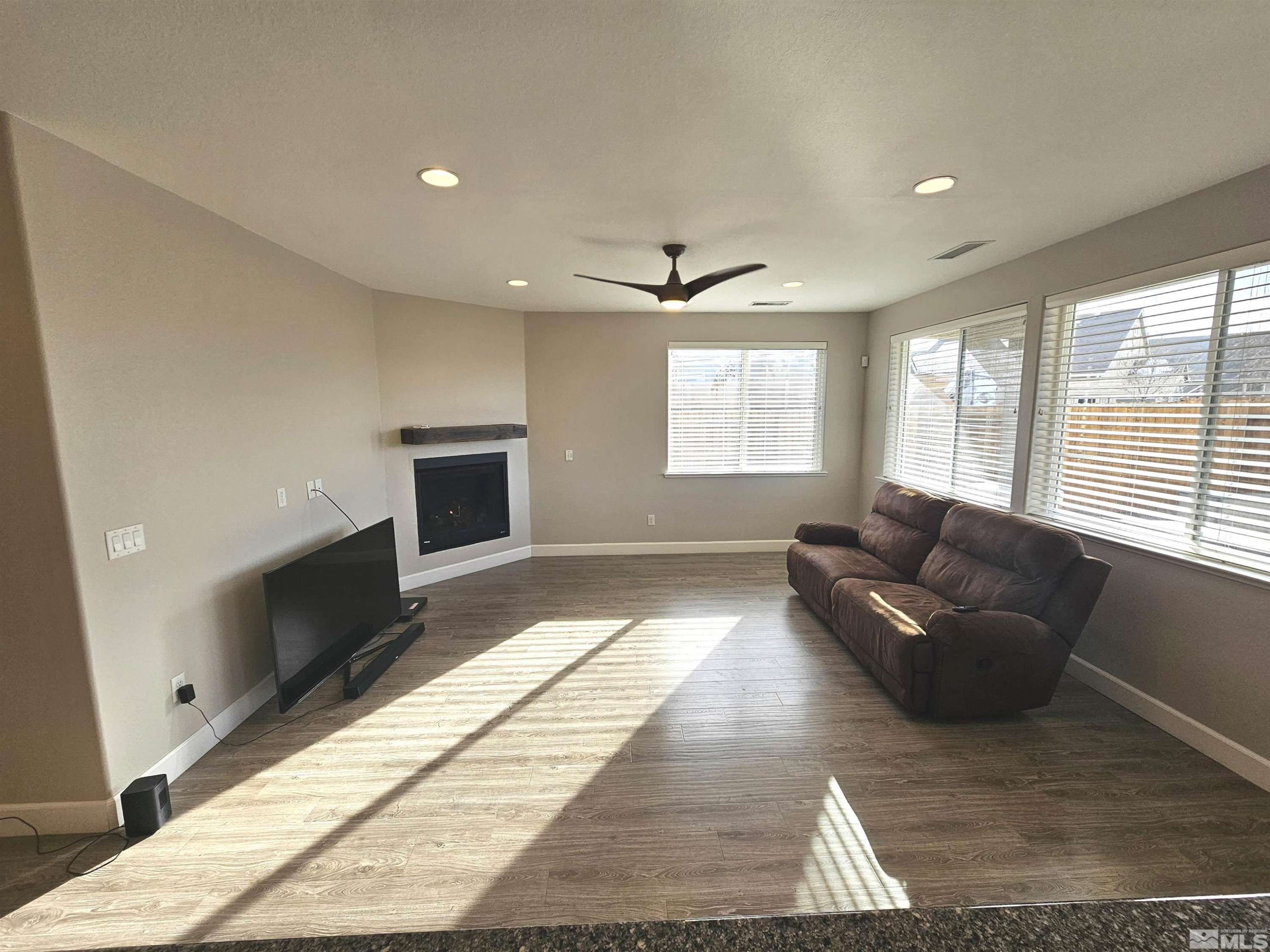 7585 Jonquil Court