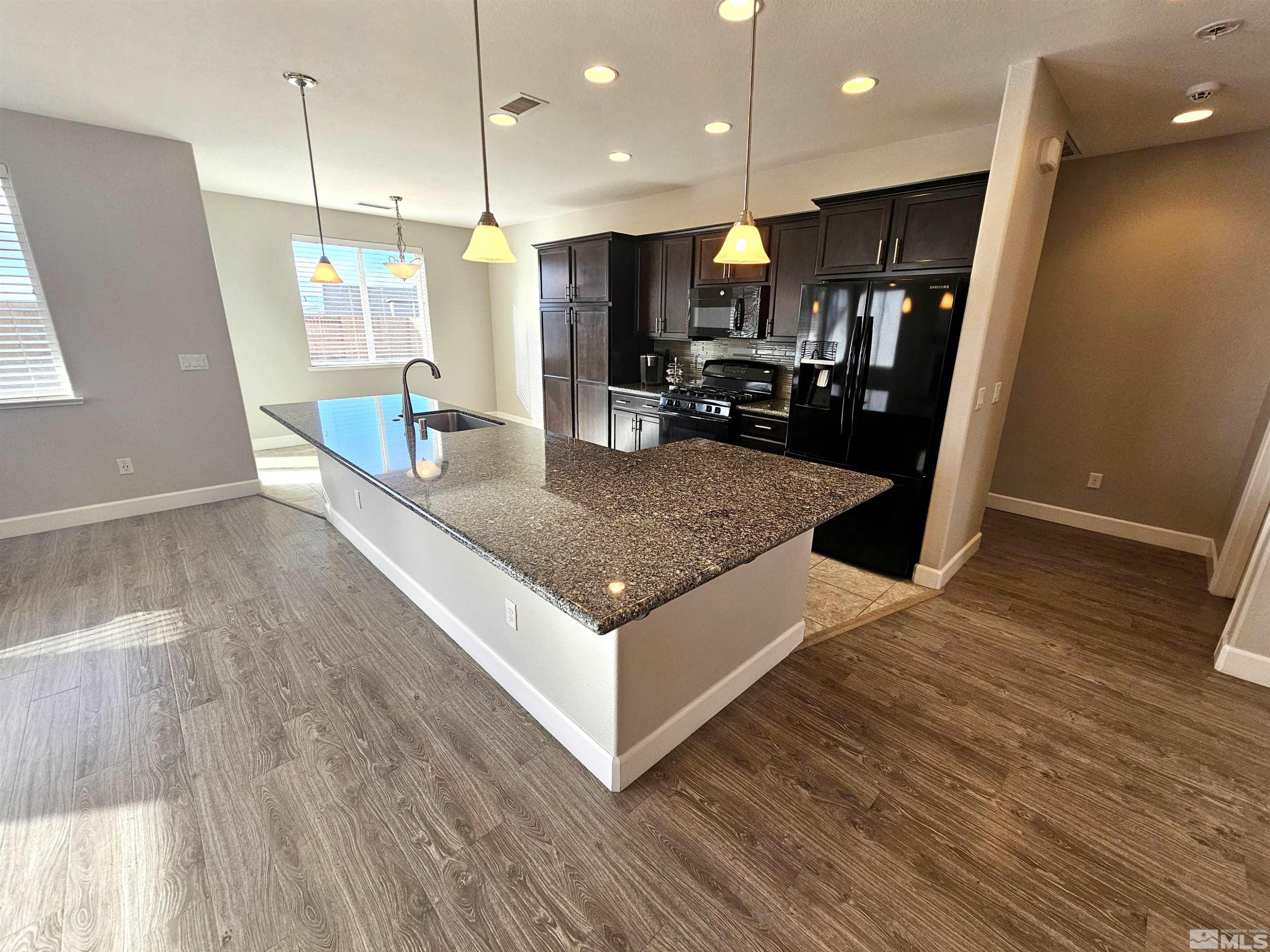 7585 Jonquil Court