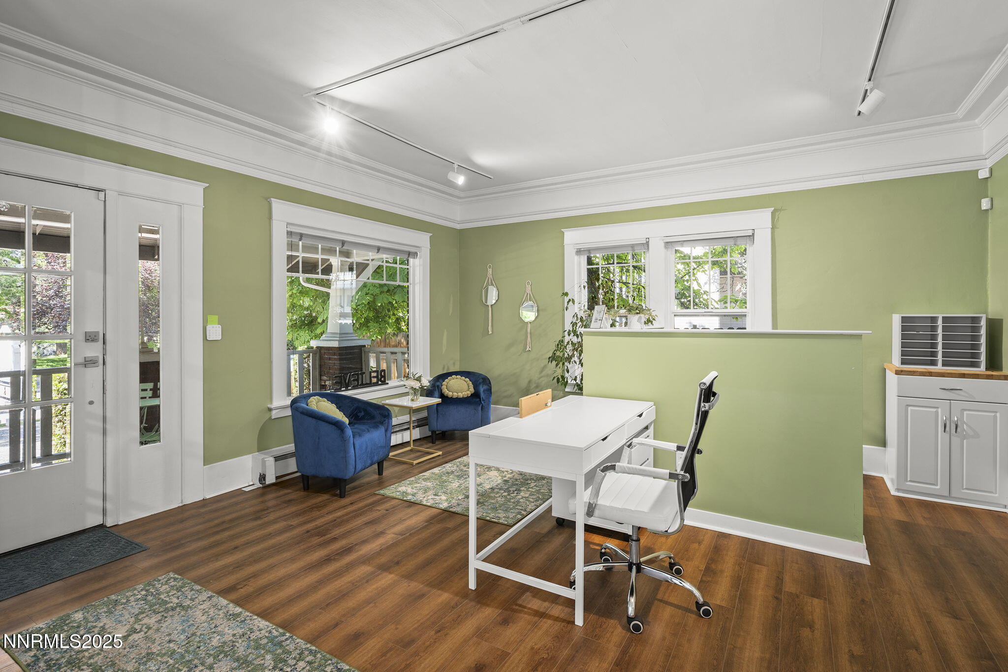 1055 Riverside Drive