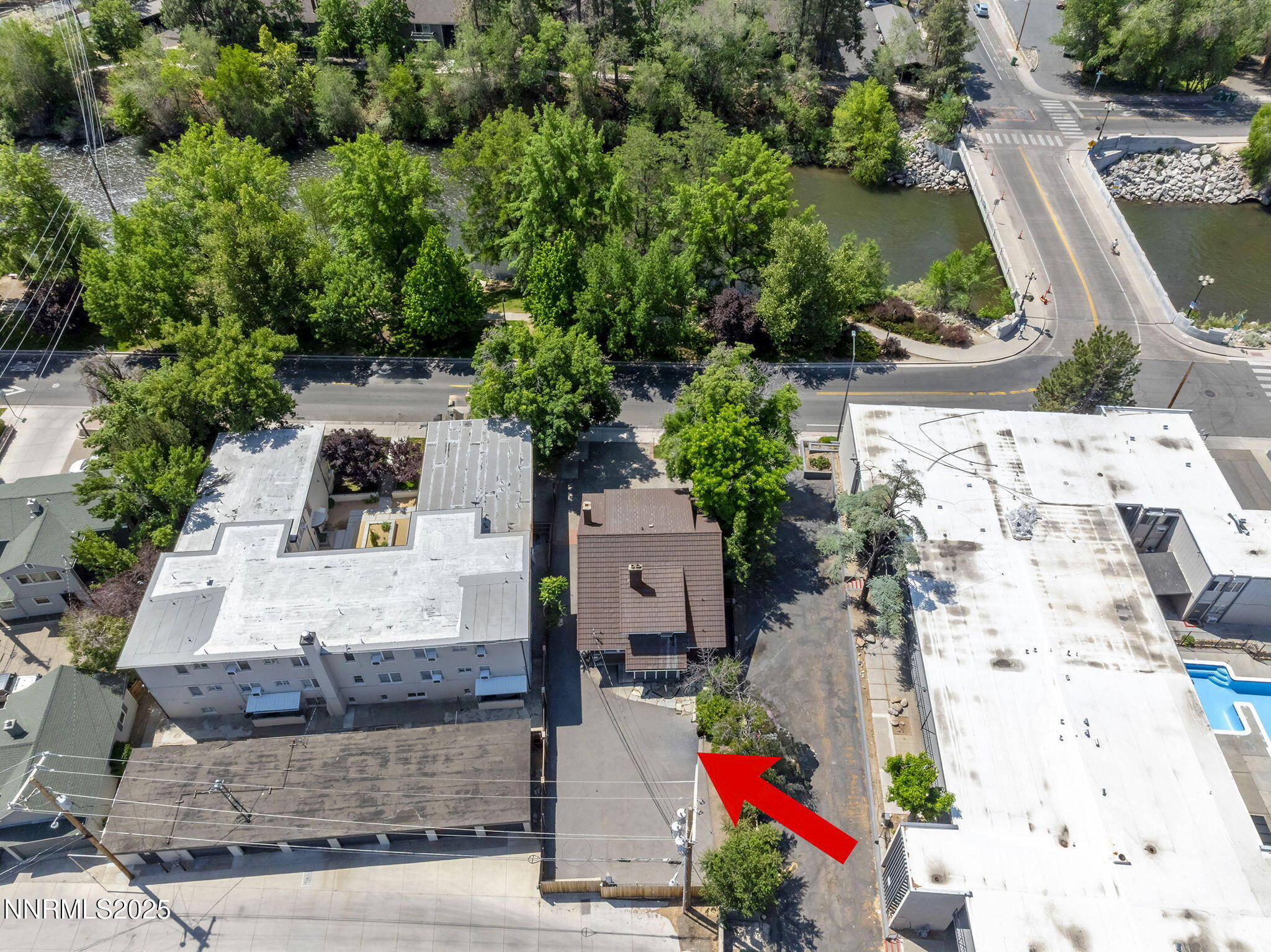 1055 Riverside Drive