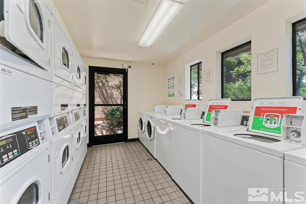 2955 Lakeside Drive Unit 220