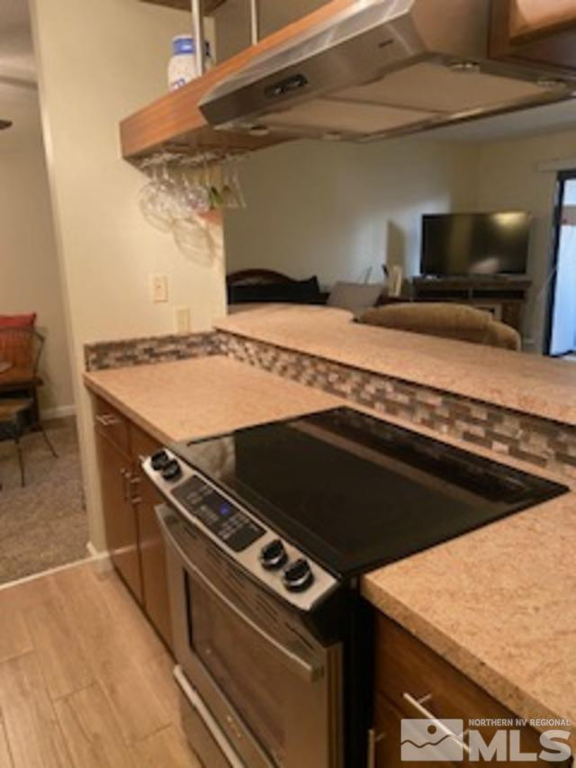 2955 Lakeside Drive Unit 220