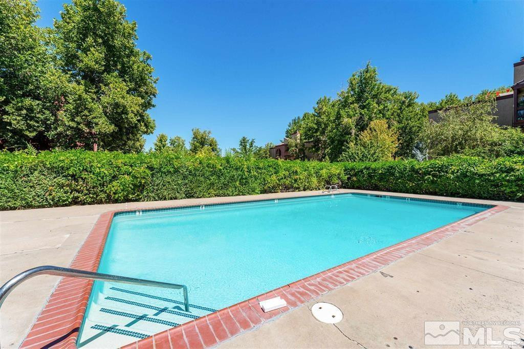 2955 Lakeside Drive Unit 220