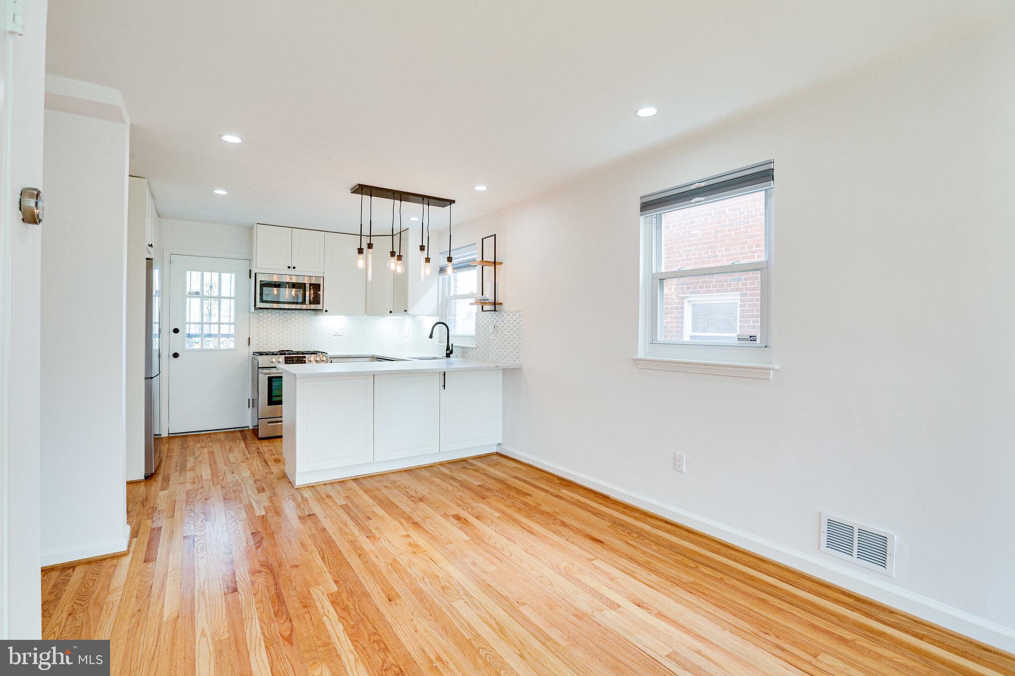 5513 CHILLUM PLACE NE