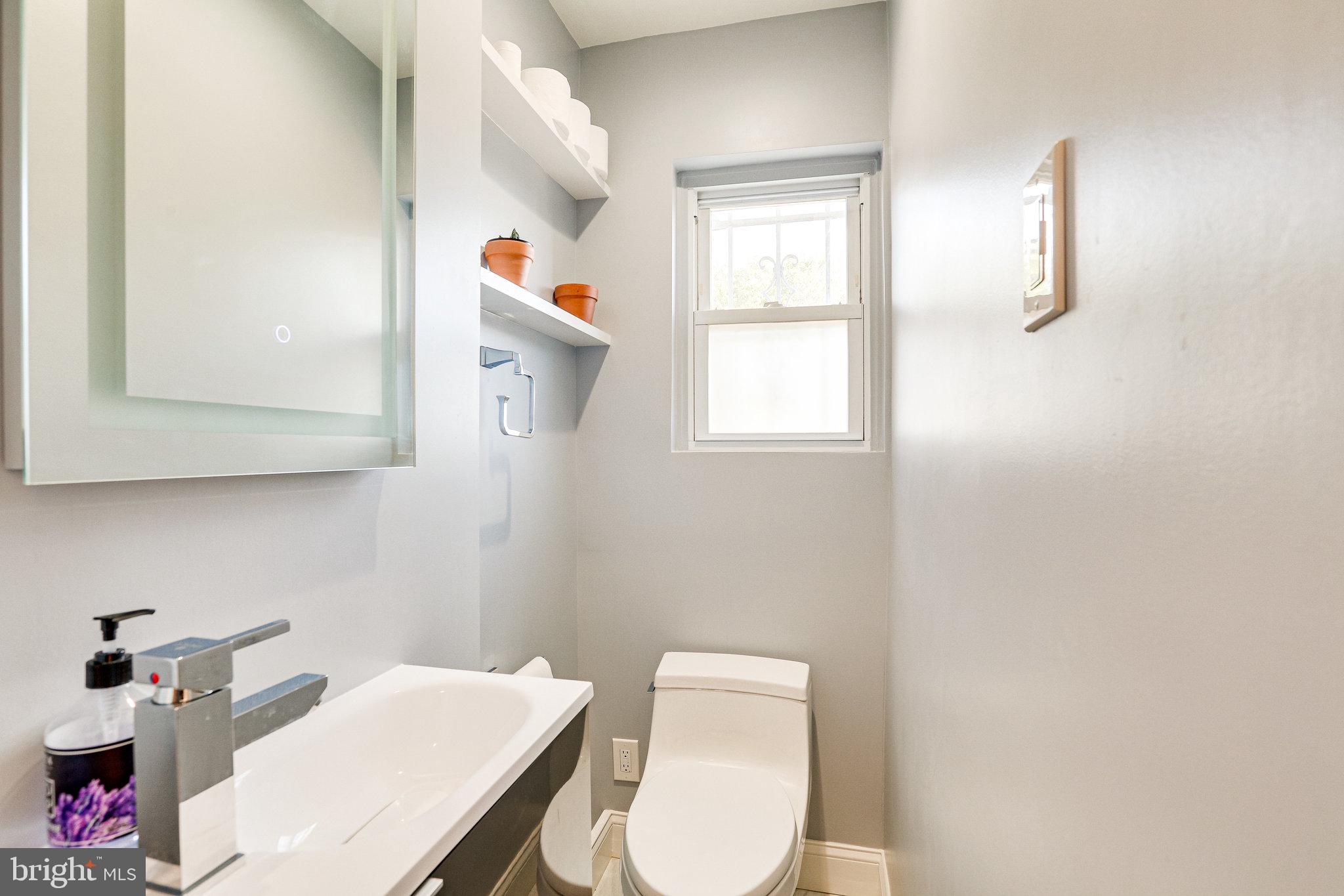 5513 CHILLUM PLACE NE